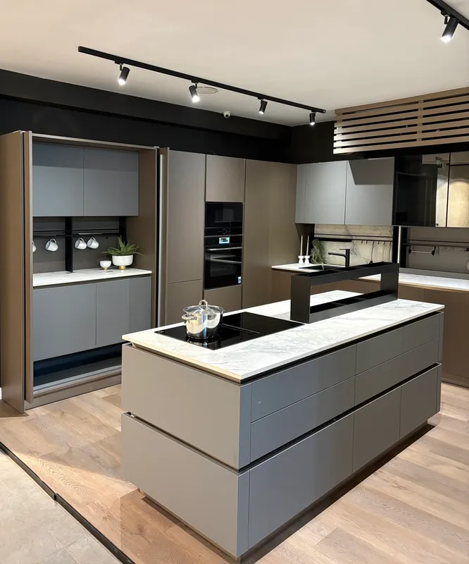 BUCATARIE ARMONY SGR RHO GROVE K2, ELECTROCASNICE BOSCH, BLAT CERAMICA CAMOUFLAGE NATURAL