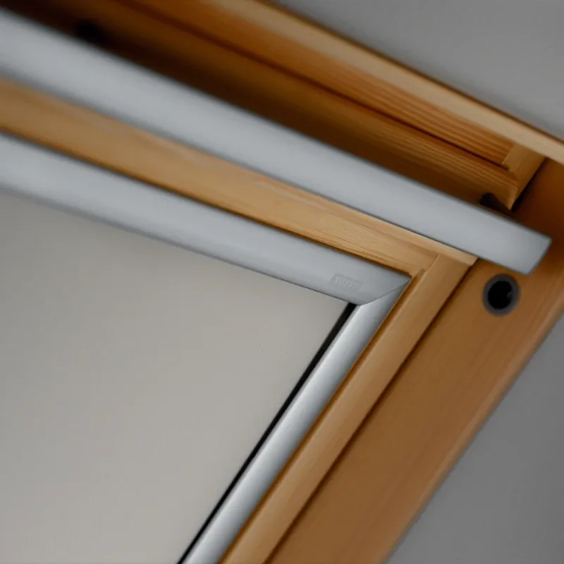 Rulou interior opac, pentru fereastra mansarda VELUX, DKL M08 1085, bej buc
