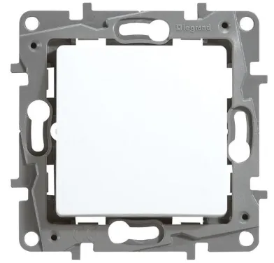 INTRERUPATOR SIMPLU INCASTRAT CRUCE LEGRAND NILOE 764504